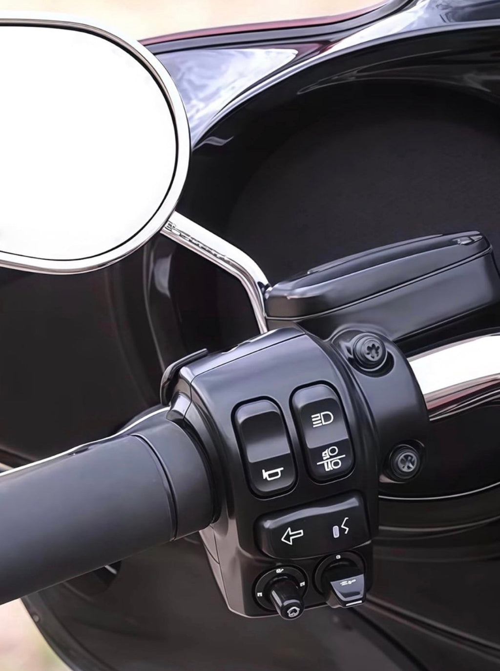 Chrome Switch Housing kit Hand Control Switches Housing Cover Compatible with Harley Davidson Touring Road King,Road Glide,Street Glide,Electra Glide,Tri Glide,Ultra Limited 2014-2025 (Black)