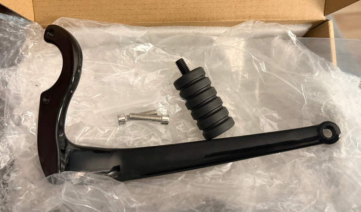 Heel Toe Shift Lever Arm Fit for Indian 2014-2025
Gloss Black Finish, with Shifter Peg, Fits Chieftain, Dark Horse, Chief Vintage, Challenger Springfield￼