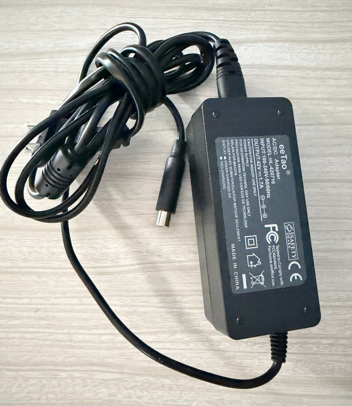 42V Charger for AovoPro M365 ES60 EW6 ES80 365 Go M1 Aovo Pro AP07
eeTao 42VDC Power Supply For 36V 10.5Ah 378Wh Battery M365Pro 365GO M1Pro Model YLT-42V0150