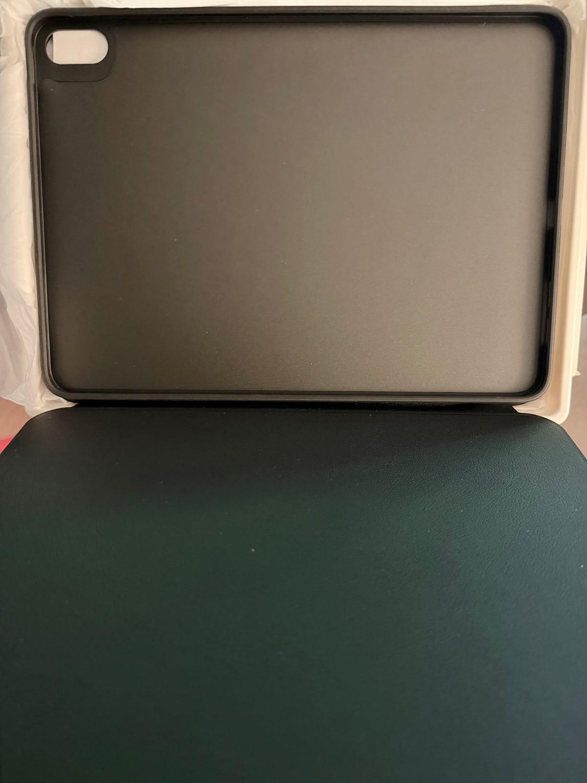 ESR for iPad Air 11 Inch Case, iPad Air 5th/4th Gen Case 10.9 Inch, Black
Removable Magnetic Cover with Pencil Charging & Storage, Adjustable Portrait/Landscape Stand, 9 Standing Angles, Shift Series