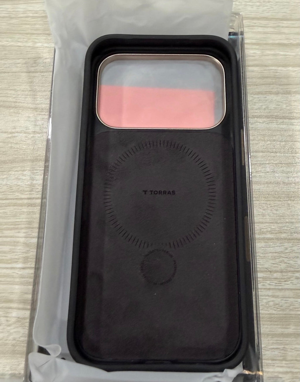 TORRAS - Q3 VegSkin for iPhone 17 Pro Case Leather, 360 Magnetic Stand, Black
Fit for Magsafe, Stain-Resistant Organic Silicone Leather, Camera Control, Shockproof Anti-Slip Phone Case for iPhone 17 Pro