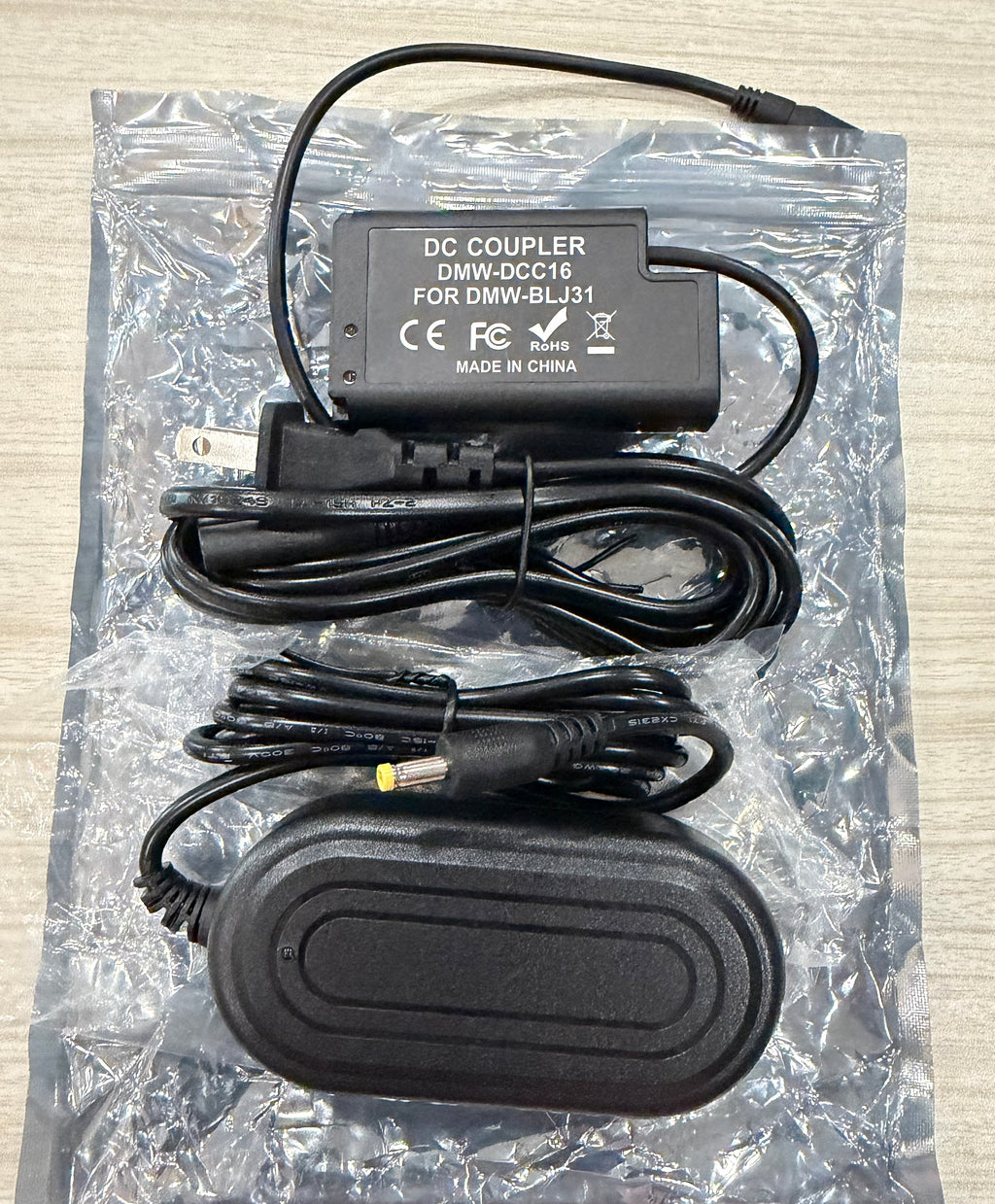 DMW-DCC8 Dummy Battery DMW-AC8 Power Suply Kit for Panasoni Lumix G7
DMW-DCC8 DC Coupler Compatible with Panasonic Lumix G7 GX8 G85 DMC-FZ200 DMC-FZ1000 DMC-GH2 DMC-G5 DMC-G6 DMC-G7.