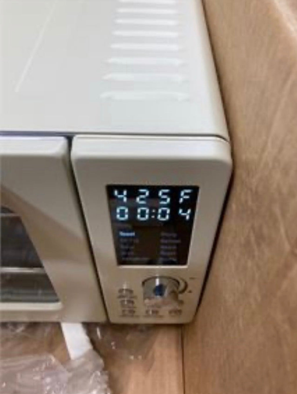 Nuwave Bravo Pro Smart Air Fryer Toaster Oven Countertop Combo
10-in-1 Cooking Functions, 1800W, 50-450°F, 21-Qt, PFAS-Free, Upgraded Super Convection, Cream
